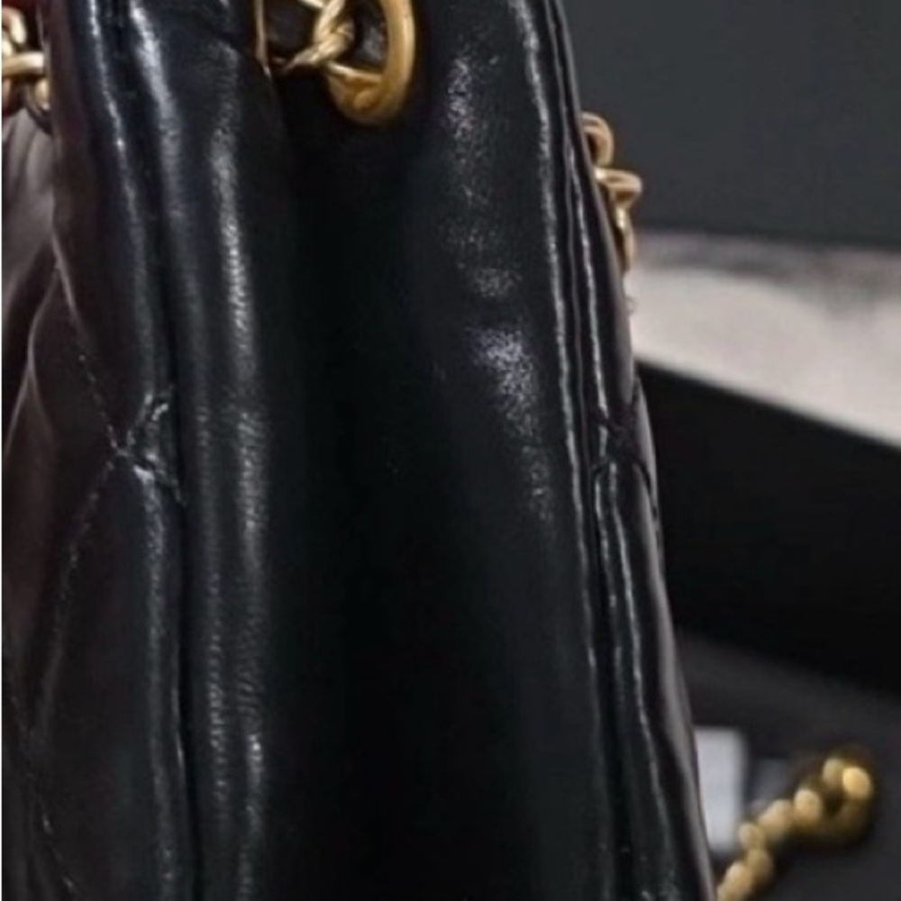NEW Chanel VIP Gift Shoulder Bag Gold Chain Crossbody Cosmetic Bag - Picture 3 of 5